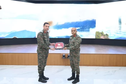 Lt Gen Shukla Getting Memento