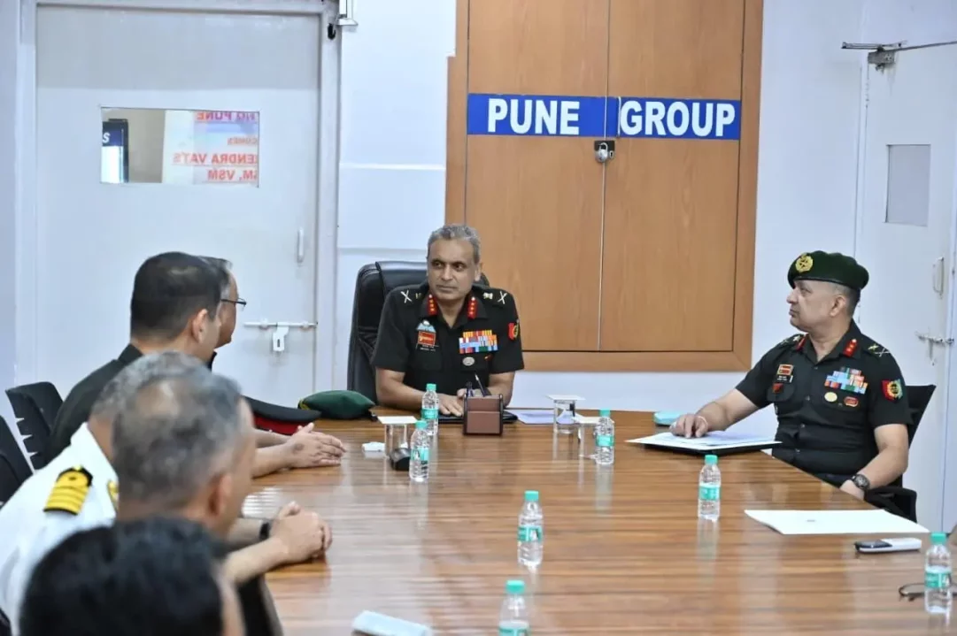 Lt Gen Virendra Vats and Other Officers